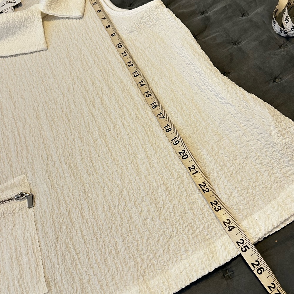 Joseph Ribkoff Cream Textured Sleeveless Top with Zip Pocket Size 12 - Picture 8 of 8